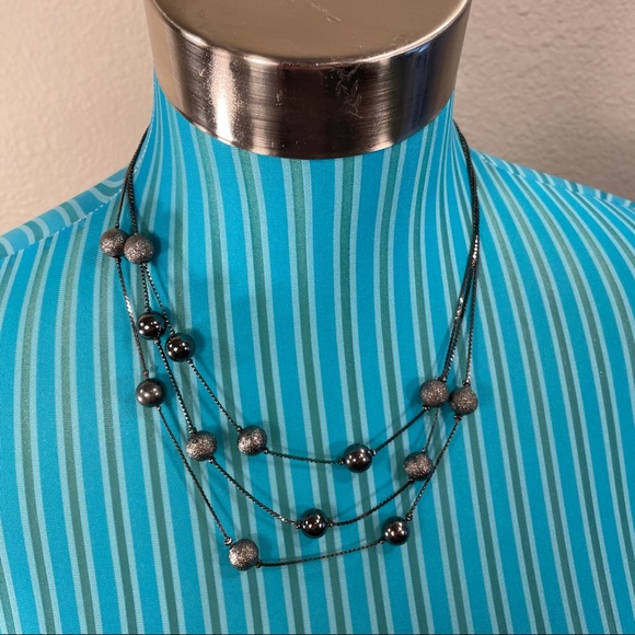 New with tags layered necklace with clasp - Picture 5 of 8